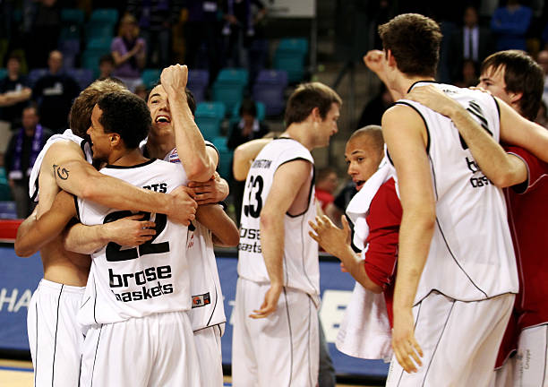 随着他在世 随着他在世